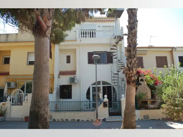 Casa 3 Dormitorios Mil Palmeras Cerca del Mar