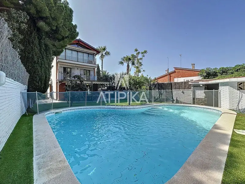 Chalet en Venta en Montemar Castelldefels