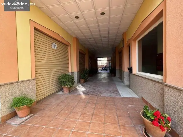 Piso en Maracena Cerca del Metro 3 Dormitorios 2 Baños