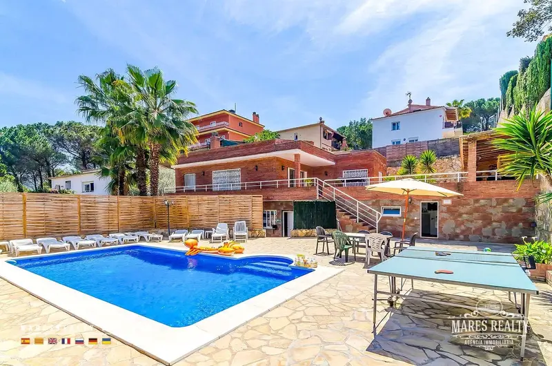 Chalet con Licencia Turistica Lloret de Mar 18 Personas