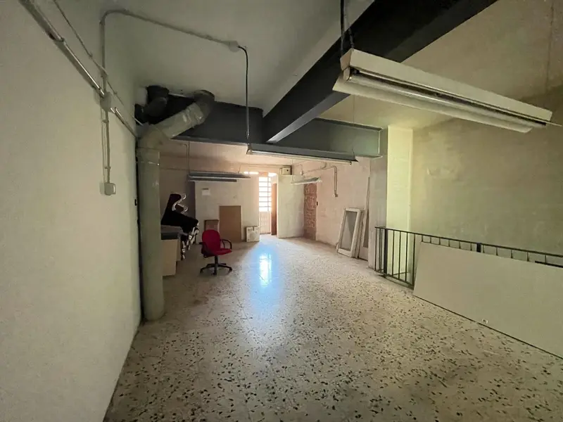 Local Comercial en Alquiler Manresa 100m²