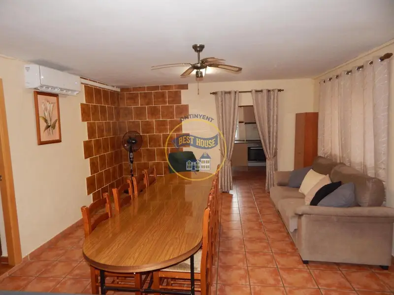 Chalet en Venta Ontinyent: 3 Dormitorios, Piscina y Barbacoa