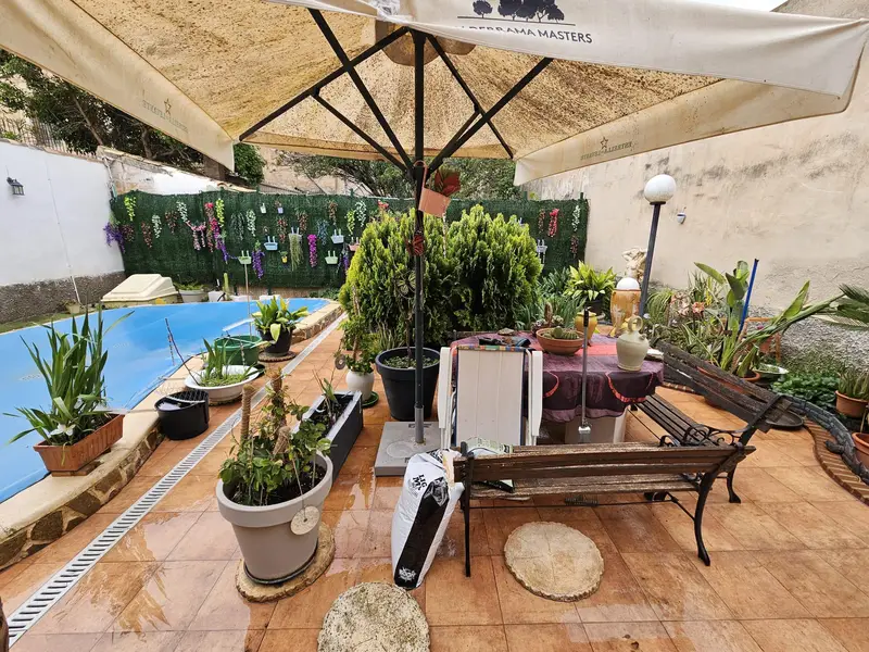 Casa Unifamiliar en Pinoso 5 Dormitorios Piscina Jardin