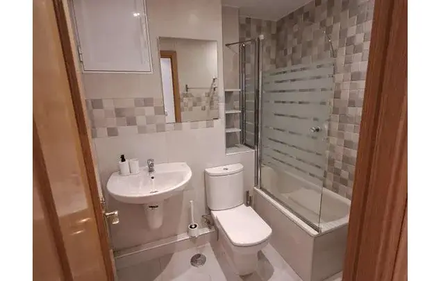 Rent a room of 135 m² in Madrid
