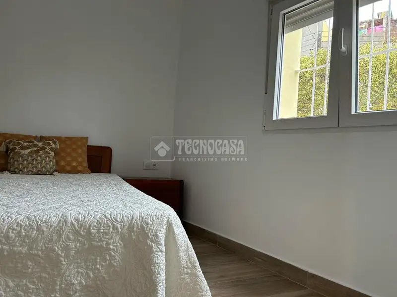 Bajo Reformado en Sant Vicenç dels Horts con Terraza