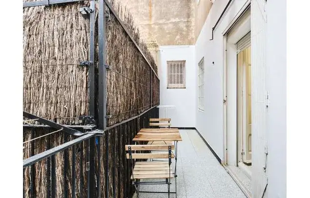 Habitaciones en piso compartido Barcelona con terraza y calefaccion