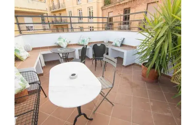 Rent 3 bedroom apartment in Granada