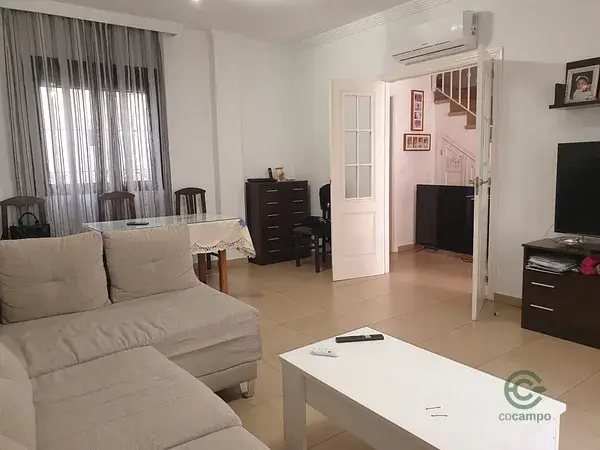 Casa en Venta Sevilla Utrera 2 Plantas 3 Dormitorios