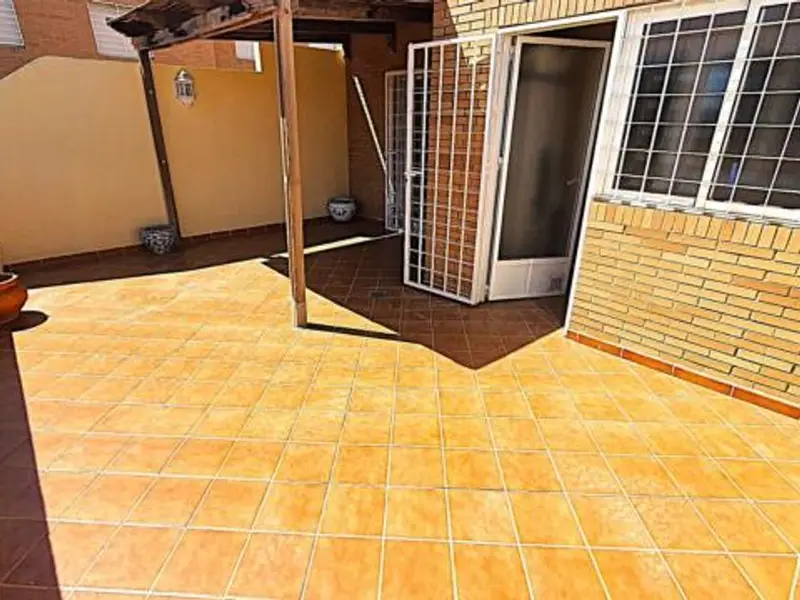Venta Duplex en Almeria 4 Dormitorios Jardin Parking Trastero