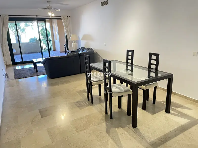 Apartamento 2 Dormitorios El Campanario Estepona