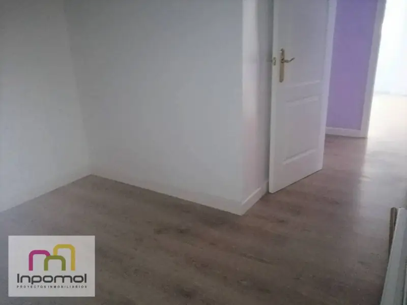 Venta Local Comercial Estacion Autobuses Casco Antiguo Badajoz