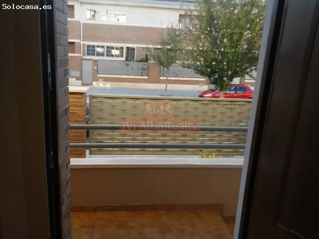 Adosado en Facultad de Medicina Albacete 4 Dormitorios Piscina Climatizada