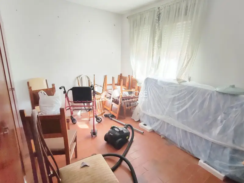 Casa en Aspe con Terraza y 3 Dormitorios