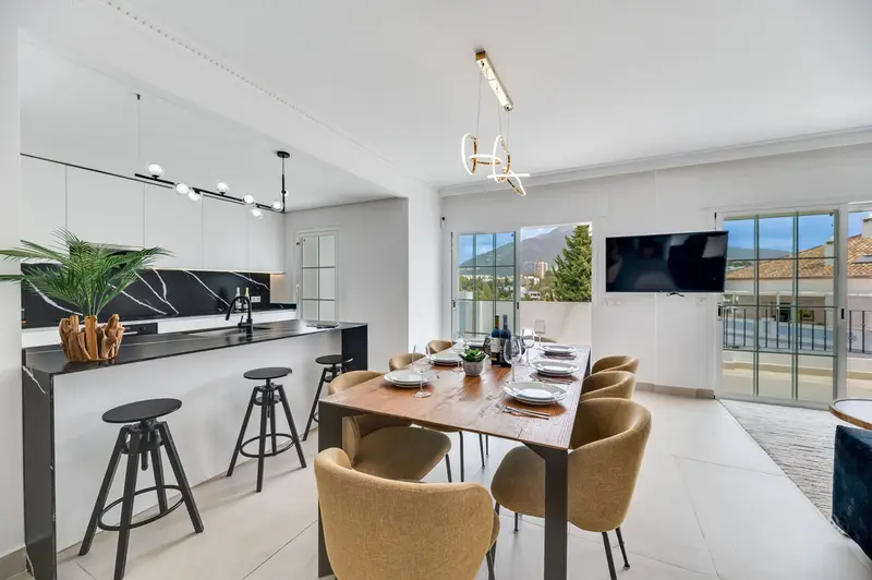 Apartamento 4 Dormitorios Alquiler Nueva Andalucia