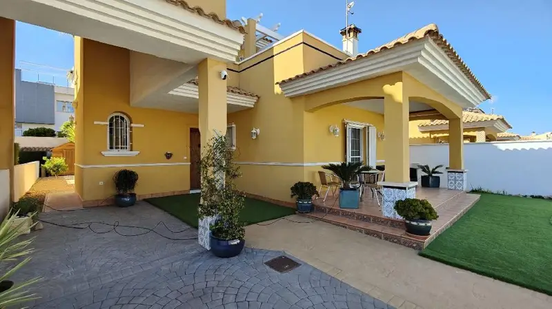 Villa en Venta Cabo Roig Orihuela Costa 4 Dorm 2 Baños Piscina Privada