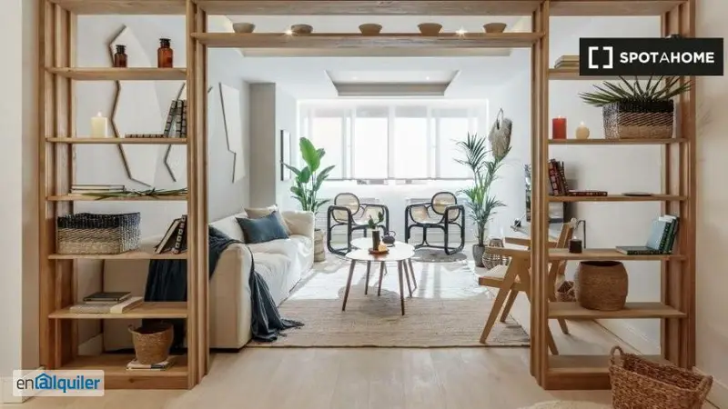 Apartamento 2 Dormitorios Amueblado Almagro Madrid