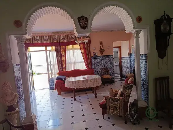 Finca con dos viviendas en Brenes