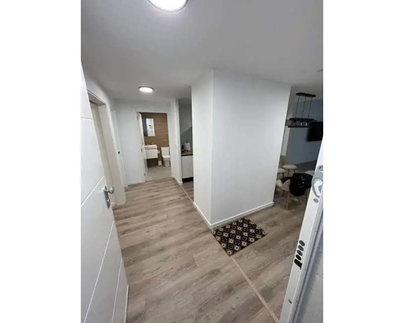 Apartamento en Santa Pola con Terraza Piscina y Garaje