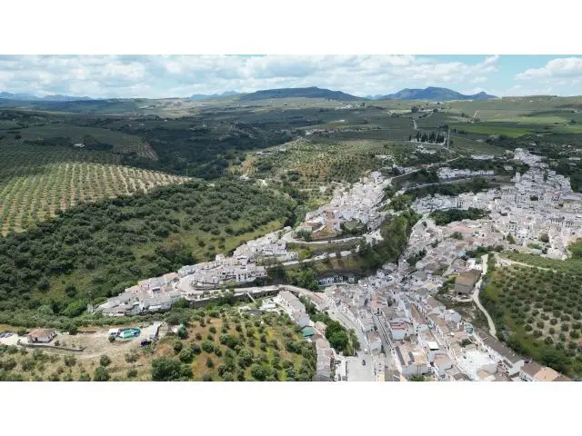 Finca Rustica en Setenil de las Bodegas Ideal Inversores