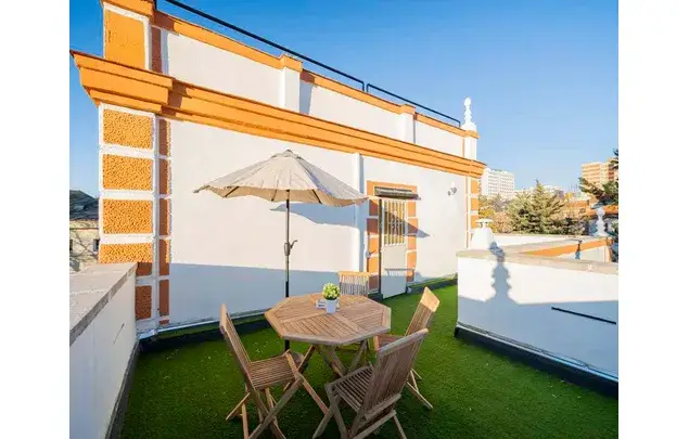 Habitaci
ón 555m
² Madrid Alquiler Larga Temporada