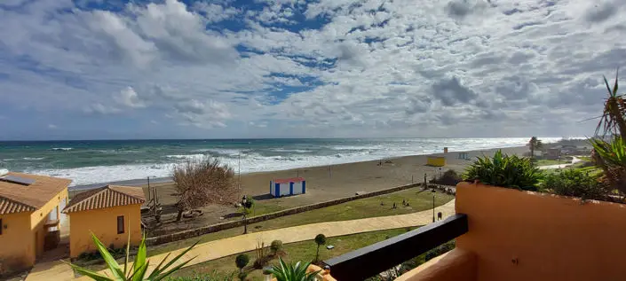 Apartamento 2 Dormitorios Primera Linea de Playa La Duquesa