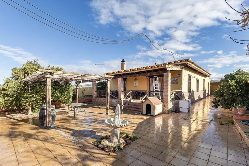 Chalet en Venta La Zubia Gran Capacidad Ideal Eventos