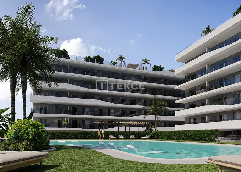 Apartamentos Santa Pola Costa Blanca: Terrazas Piscina y Aparcamiento