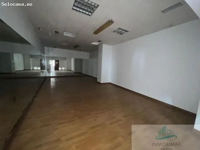 Local Comercial en Salobre	ña Granada - Oportunidad para tu negocio