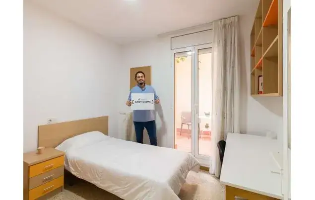 Habitacion en piso amueblado en Barcelona
