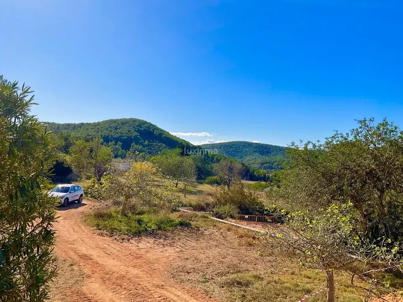 Villa de Lujo en Parcela de 30000m2 en Sant Josep Ibiza