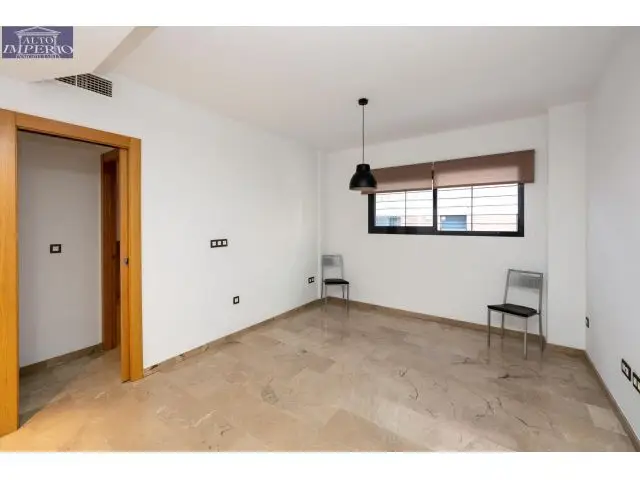 Piso 2 Dormitorios Garaje Trastero Patio Reformable