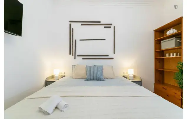 Apartamento 5 Dormitorios Barcelona Centro Parejas Amueblado Terraza