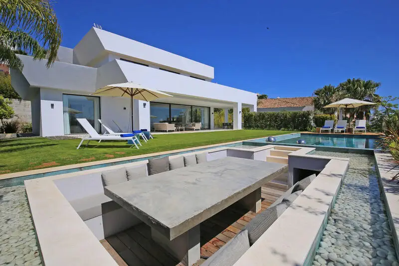 Villa de Lujo 5 Dormitorios en La Alqueria Benahavis