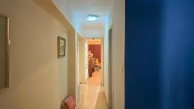 Piso en venta en Catarroja: 3 habitaciones, ideal primera vivienda o inversión