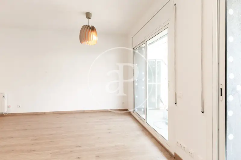 Alquiler Piso Eixample Izquierdo Terraza 80m2 Dos Habitaciones Suite