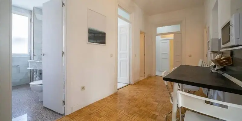 Apartamento en alquiler Madrid 1 dormitorio 1 ba
										
										
									
								ño