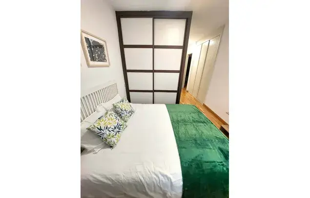 Habitaci
ón 100m
² Coslada Avda Espa
ña Alquiler Media-Larga Estancia