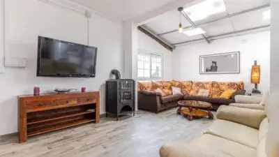 Casa Rustica Reformada en Motril con Gran Terreno