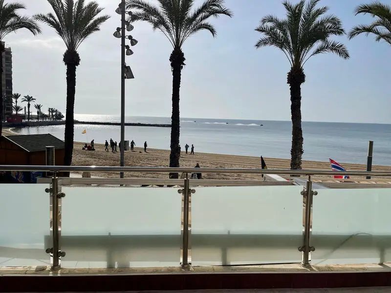 Dúplex 4 Dormitorios Primera Línea Playa Torrevieja