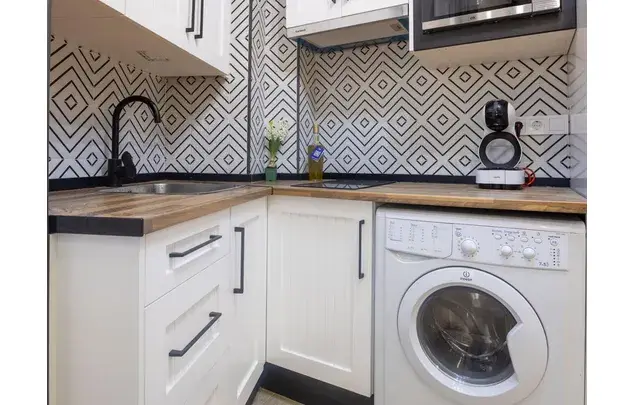 Rent 1 bedroom apartment of 30 m² in Málaga