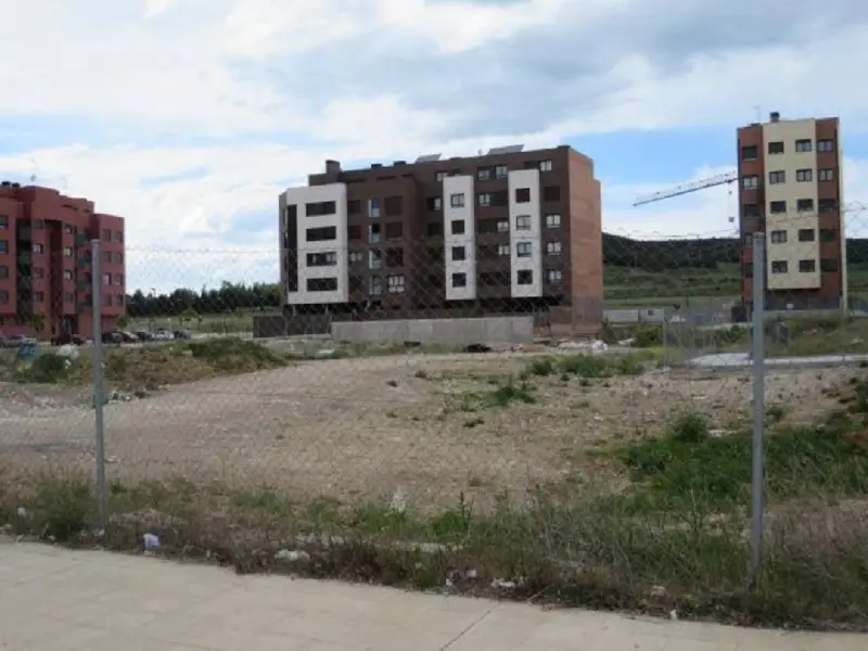 Venta Terreno Burgos 302m² Edificabilidad 806m² 10 Viviendas