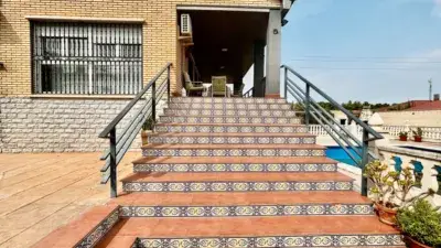 Chalet en Venta El Burgo de Ebro 4 Dormitorios Piscina Jardin