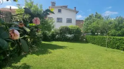 Chalet en venta en Barrantes con jardin y garaje