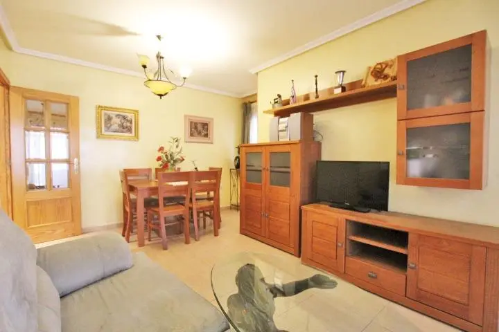 Apartamento en Guardamar del Segura con Piscina y Terraza