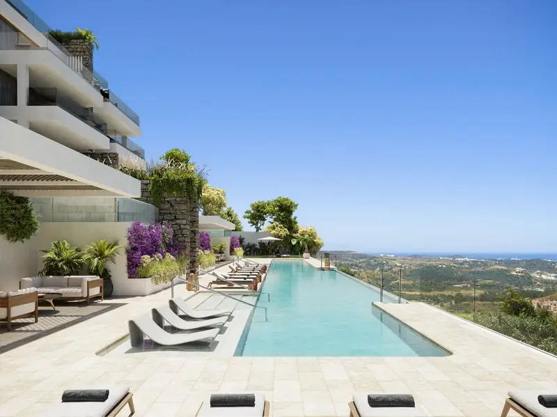 Apartamento de Lujo en La Cala de Mijas con Piscina Privada y Vistas al Mar