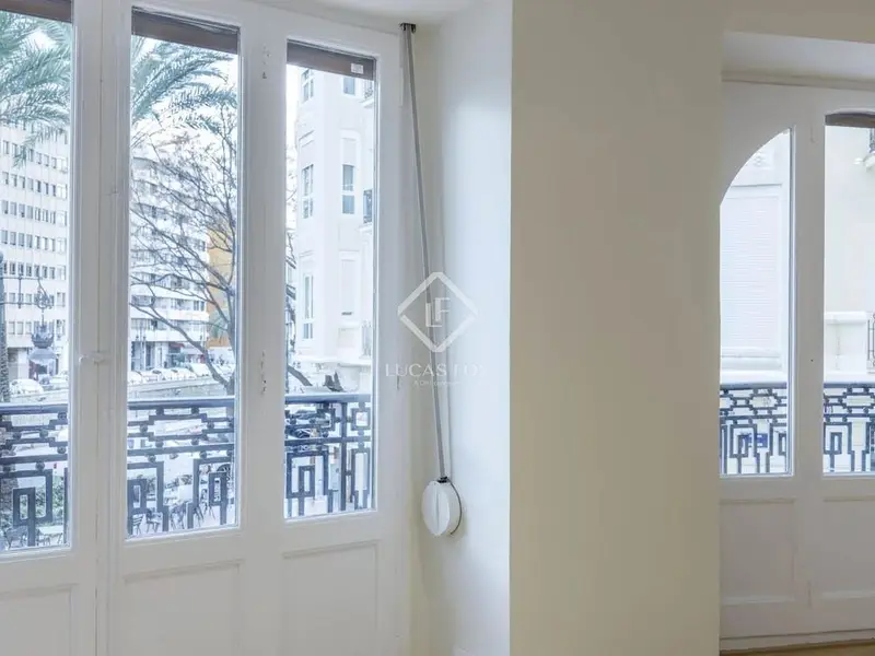 Apartamento en Valencia 2 dormitorios 2 baños Recien Reformado