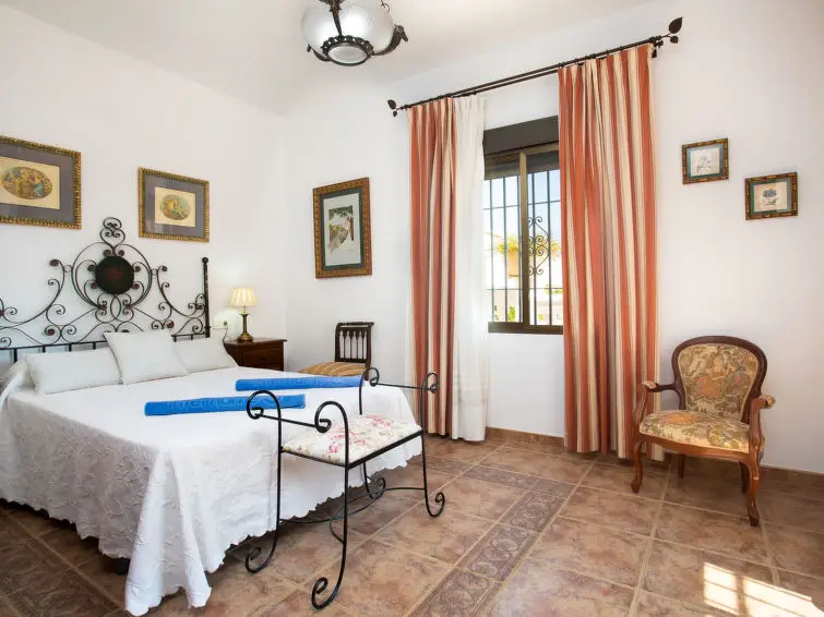 Casa Villa 3 Dormitorios Alquiler Motril