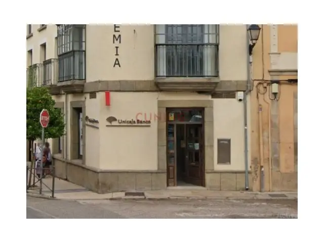 Venta De Local Situado En Trujillo, Cáceres.
