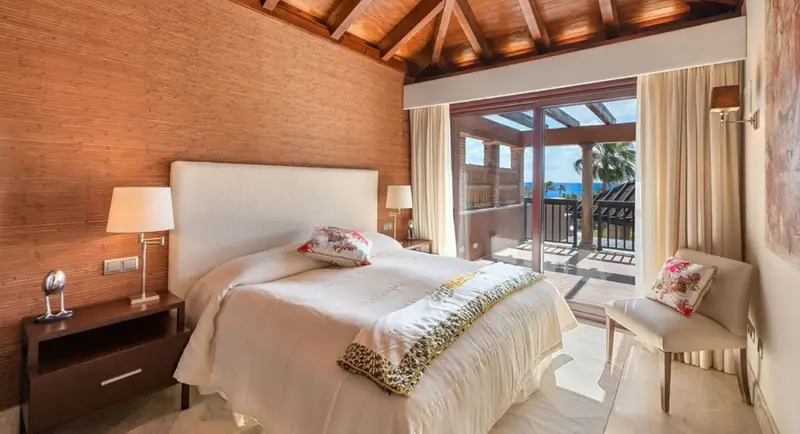 Atico en Venta Marbella 3 Dormitorios Piscina Vistas al Mar