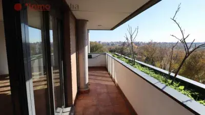 Piso en alquiler en Avenida Ángeles, cerca de Calle de Albacete